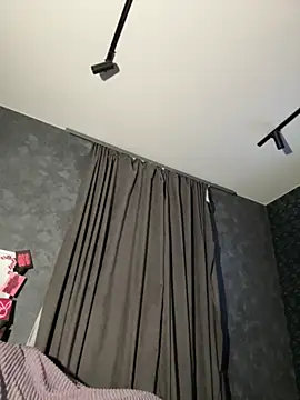 FavoriteKira online show from November 21, 4:39 pm