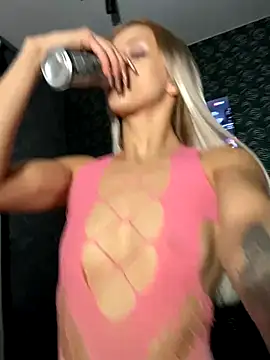 FavoriteKira online show from November 7, 8:46 pm