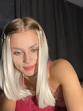 FavoriteKira online show from September 8, 4:39 pm