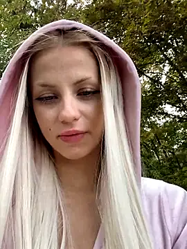 FavoriteKira online show from September 24, 12:44 pm
