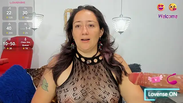 naughty milf esmeralda online show from April 22, 2:51 am