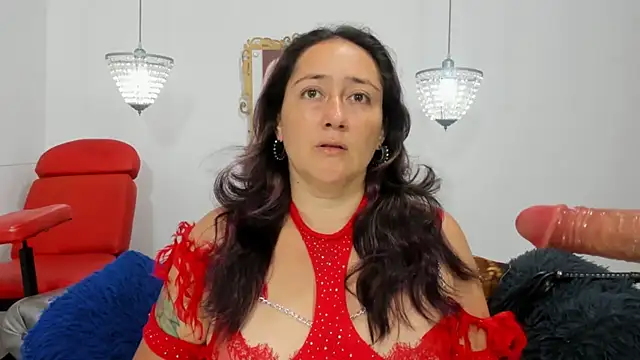 naughty milf esmeralda online show from April 30, 11:20 pm