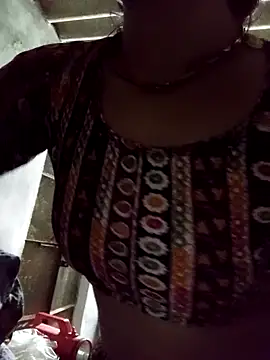 MISS LOVE 001 online show from November 2, 6:35 pm