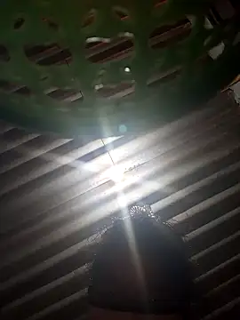 MISS LOVE 001 online show from December 13, 8:04 pm