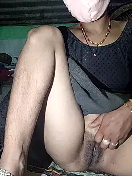 MISS LOVE 001 online show from October 4, 5:47 pm