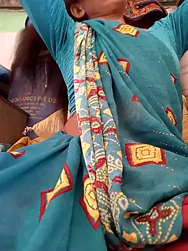 MISS LOVE 001 online show from September 24, 6:20 am