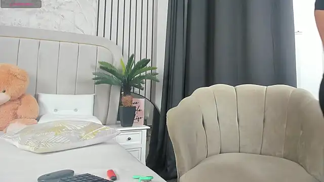 DaryaReed online show from October 22, 4:23 am