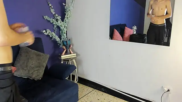 RowanCley online show from November 12, 12:20 pm