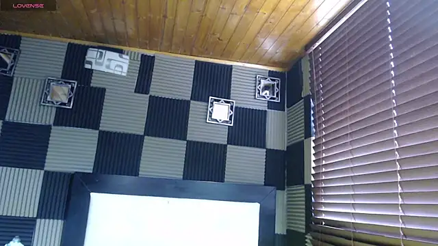 antonela-tompson online show from January 12, 6:04 pm