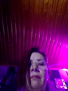 antonela-tompson online show from March 31, 10:28 am