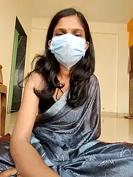 Shivani2002 online show from January 12, 9:27 am