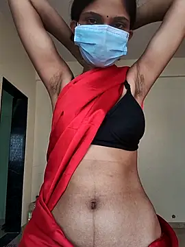 Snapshot of Shivani2002 chatting on December 5, 8:13 am Shivani2002 online show from December 5, 8:13 am