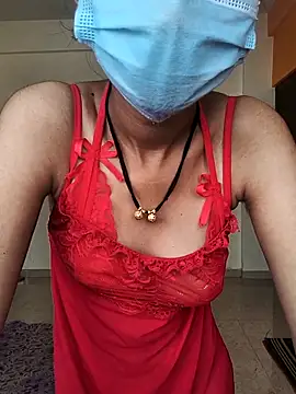 Snapshot of Shivani2002 chatting on November 12, 8:18 am Shivani2002 online show from November 12, 8:18 am