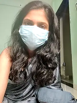 Shivani2002 online show from February 4, 5:41 pm