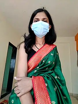 Shivani2002 online show from December 17, 7:24 am