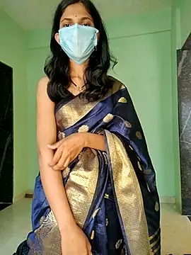 Shivani2002 online show from February 17, 4:43 am