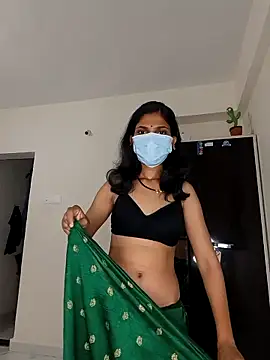 Snapshot of Shivani2002 chatting on May 20, 4:48 pm Shivani2002 online show from May 20, 4:48 pm