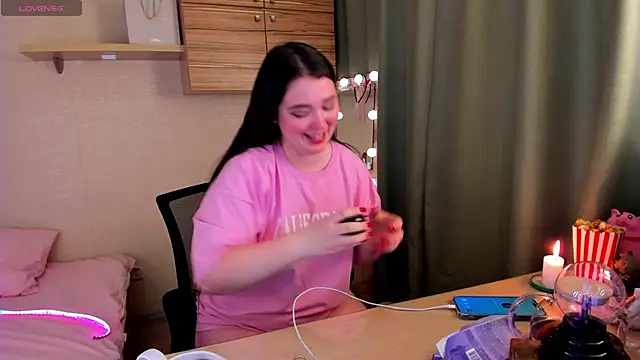 Alice next door online show from February 8, 1:31 pm