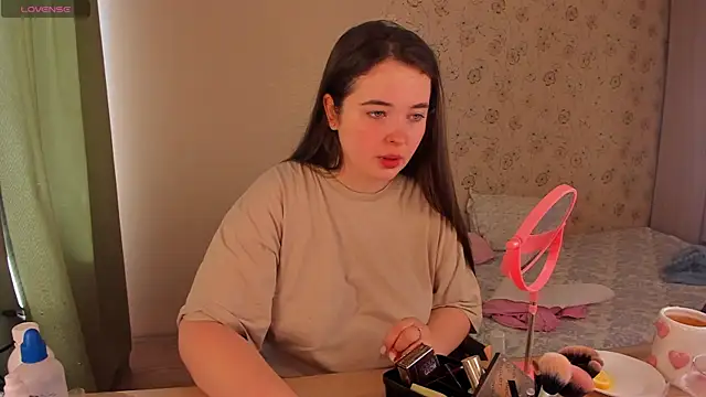 Alice next door online show from March 31, 8:38 am