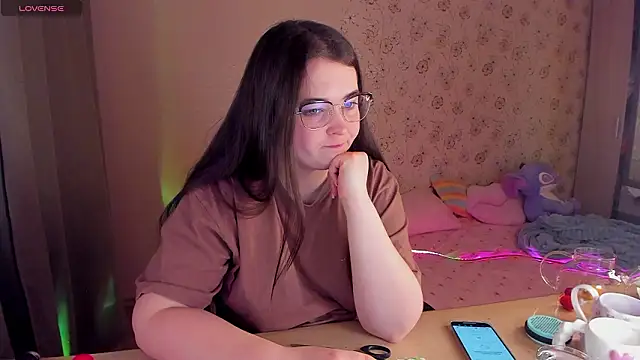 Alice next door online show from February 25, 2:06 pm