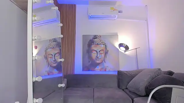 Snapshot of cinnia_ chatting on February 25, 10:59 am cinnia online show from February 25, 10:59 am