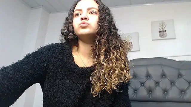 Giia Monroe online show from October 30, 2:14 pm