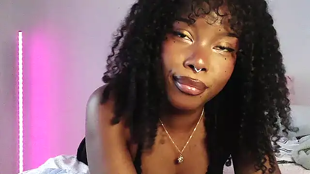 Snapshot of SparklingSoleil chatting on November 28, 2:39 pm SparklingSoleil online show from November 28, 2:39 pm