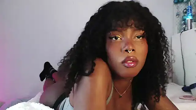 Snapshot of SparklingSoleil chatting on December 15, 2:12 pm SparklingSoleil online show from December 15, 2:12 pm