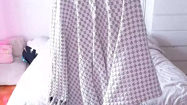 SparklingSoleil online show from March 3, 5:09 pm