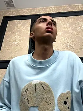 Mister Obsession online show from December 4, 6:40 pm