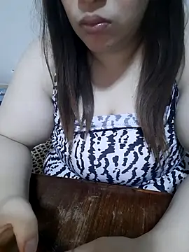 Snapshot of Madam-bezoul- chatting on November 27, 8:53 pm Madam-bezoul- online show from November 27, 8:53 pm