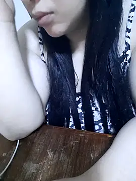 Snapshot of Madam-bezoul- chatting on November 14, 8:56 pm Madam-bezoul- online show from November 14, 8:56 pm