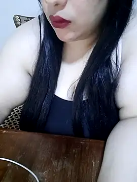 Snapshot of Madam-bezoul- chatting on October 28, 9:58 pm Madam-bezoul- online show from October 28, 9:58 pm