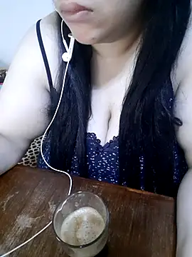 Snapshot of Madam-bezoul- chatting on November 6, 8:07 am Madam-bezoul- online show from November 6, 8:07 am