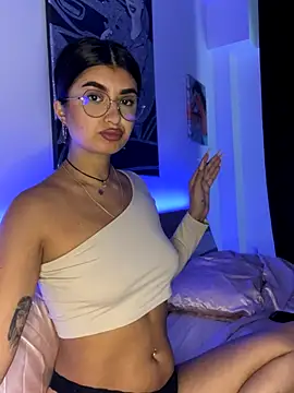 Snapshot of Lina_Xstasy chatting on September 27, 3:29 pm Lina Xstasy online show from September 27, 3:29 pm