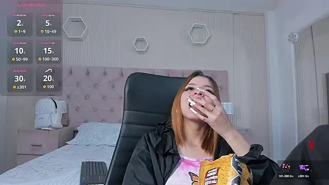 MadisonSky  online show from November 8, 1:25 pm