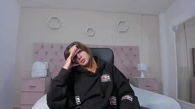 MadisonSky  online show from November 23, 1:21 pm