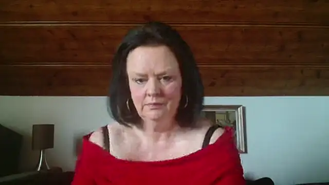 Snapshot of TiffanyMature chatting on September 26, 8:32 am TiffanyMature online show from September 26, 8:32 am