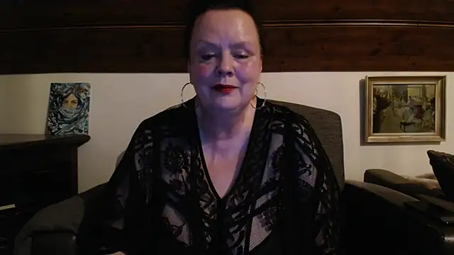 TiffanyMature online show from May 21, 8:17 pm