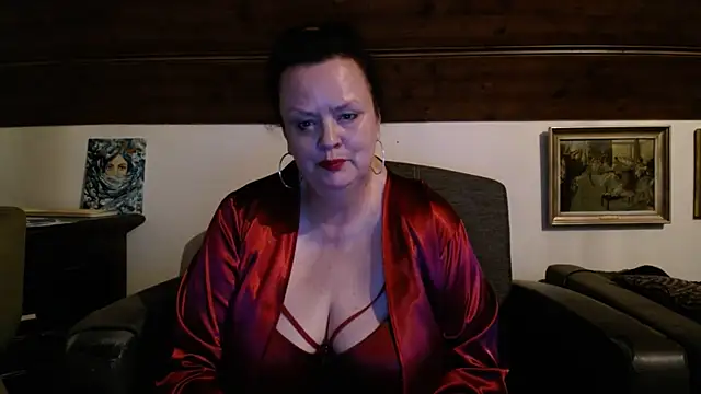Snapshot of TiffanyMature chatting on July 12, 8:20 pm TiffanyMature online show from July 12, 8:20 pm