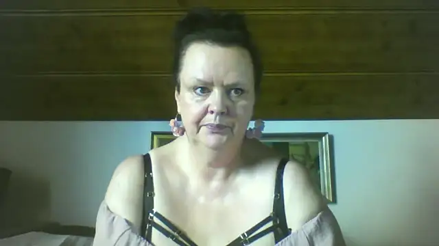 Snapshot of TiffanyMature chatting on September 9, 2:04 pm TiffanyMature online show from September 9, 2:04 pm