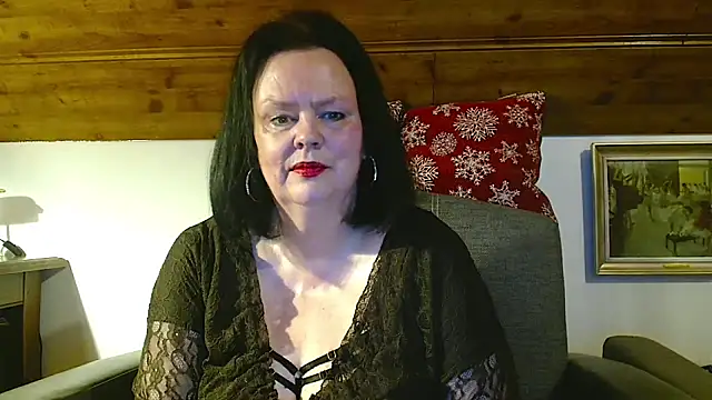 TiffanyMature online show from January 6, 3:16 pm