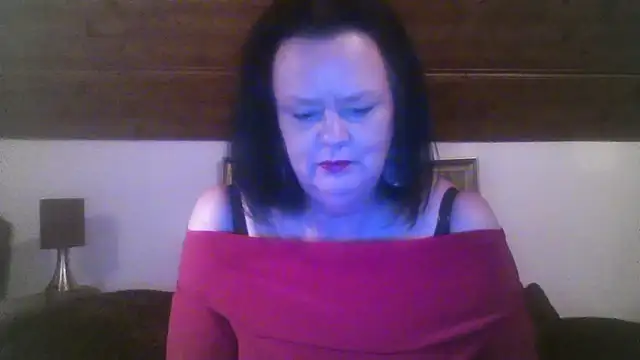Snapshot of TiffanyMature chatting on September 19, 8:02 pm TiffanyMature online show from September 19, 8:02 pm
