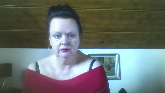Snapshot of TiffanyMature chatting on September 23, 9:16 am TiffanyMature online show from September 23, 9:16 am
