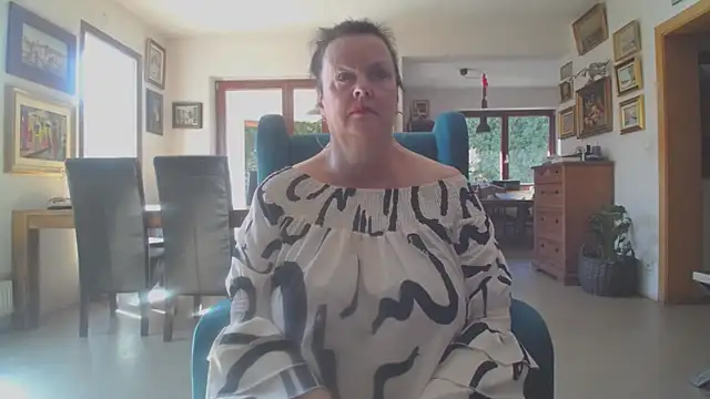 Snapshot of TiffanyMature chatting on June 24, 7:07 am TiffanyMature online show from June 24, 7:07 am