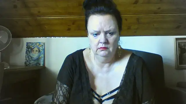 TiffanyMature online show from April 2, 8:32 am