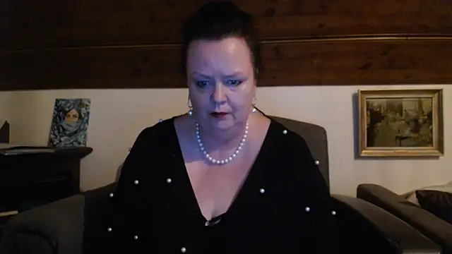 TiffanyMature online show from May 10, 8:11 pm