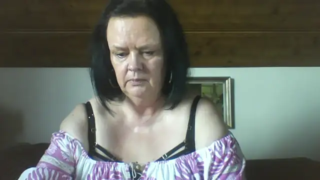 Snapshot of TiffanyMature chatting on September 10, 2:16 pm TiffanyMature online show from September 10, 2:16 pm