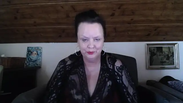 Snapshot of TiffanyMature chatting on June 25, 2:11 pm TiffanyMature online show from June 25, 2:11 pm