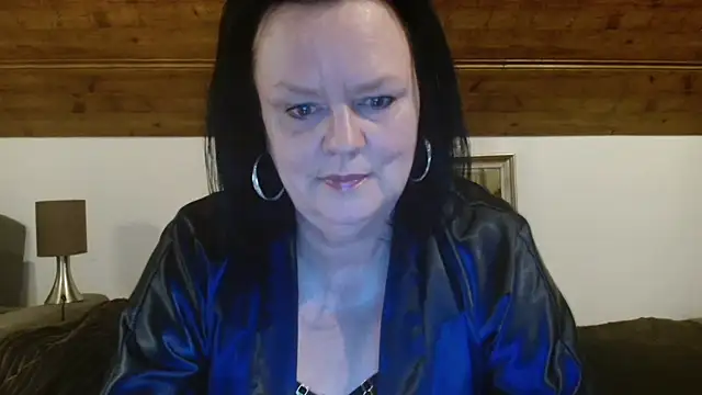 Snapshot of TiffanyMature chatting on September 26, 8:38 pm TiffanyMature online show from September 26, 8:38 pm
